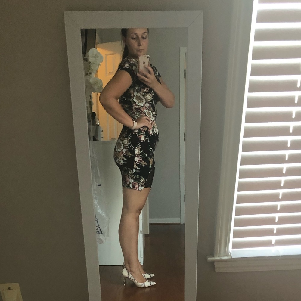 Dress - Picture 3 of 4